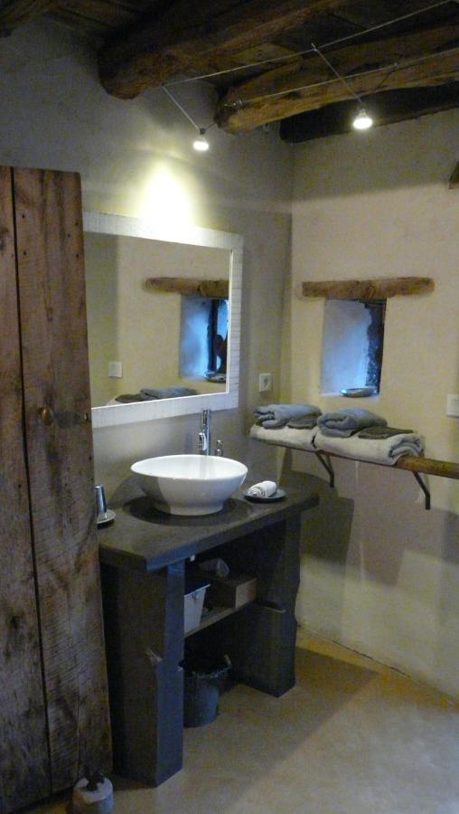 Suites De Campagne Les Eydieux, Petits Dejeuners Inclus Saint-Angel  Eksteriør bilde