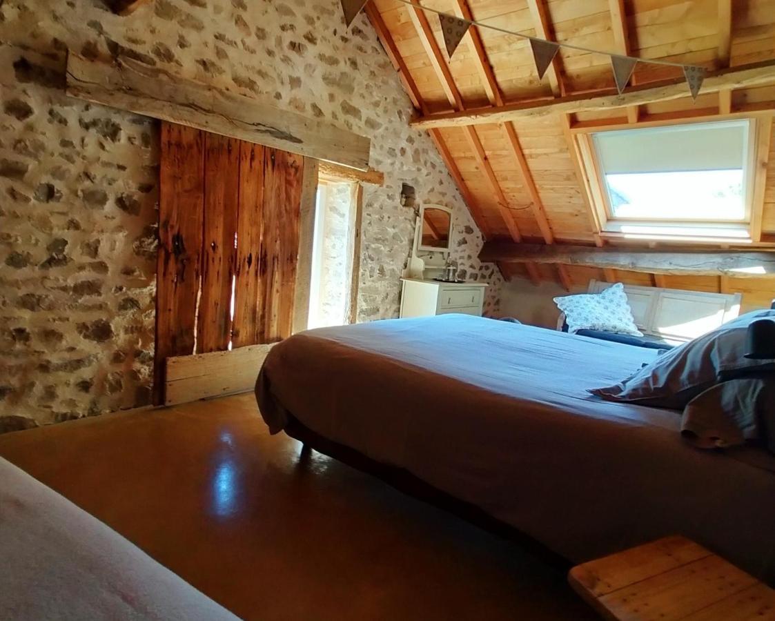 Suites De Campagne Les Eydieux, Petits Dejeuners Inclus Saint-Angel  Eksteriør bilde
